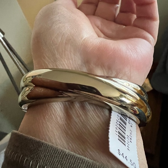 J Crew factory gold tone hinged cuff chunky wave ridge NWT bracelet. - Picture 8 of 11